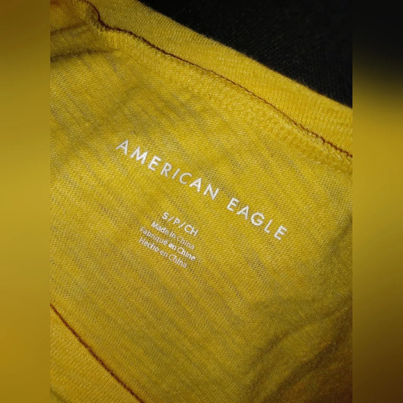American Eagle Mustard Yellow V Neck Short Sleeve Tee-Shirt - Picture 2 of 4